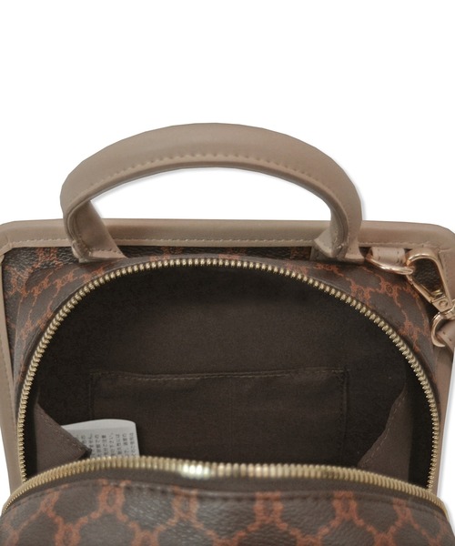ANDGEEBEE（アンジービー）の「モノグラムショルダーバッグ（ショルダーバッグ・レディース・ブラウン・FREE）」の12枚目の写真