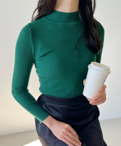 CLEA（クレア）の「【全7色/カラバリ豊富】ハイネックベーシックリブニット（ニット/セーター・レディース・ブラック/グリーン/グレー/アイボリー/グリーン系その他/ブルー/ホワイト/ライトピンク/オレンジ/レッド・FREE）」の5枚目の写真
