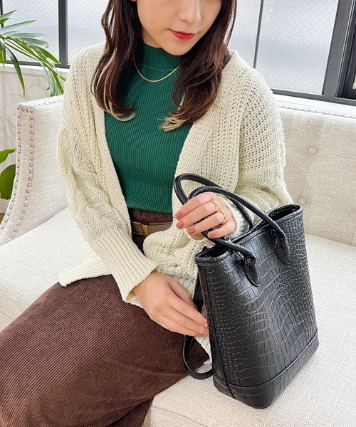 CLEA（クレア）の「【全7色/カラバリ豊富】ハイネックベーシックリブニット（ニット/セーター・レディース・ブラック/グリーン/グレー/アイボリー/グリーン系その他/ブルー/ホワイト/ライトピンク/オレンジ/レッド・FREE）」の19枚目の写真