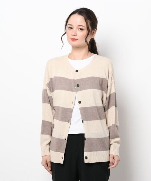 Samansa Mos2（サマンサ モスモス）の「ワイドボーダー前後着ゆるカーディガン（カーディガン/ボレロ・レディース・グレー/ブラウン/ベージュ・ﾌﾘ-）」の6枚目の写真