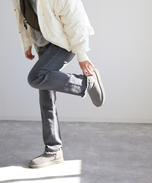 UGG（アグ）の「【UGG/アグ】CLASSIC ULTRA MINI：ショートブーツ◆（ブーツ・レディース・ブラック/カーキ/グレー・60/70/80）」の4枚目の写真