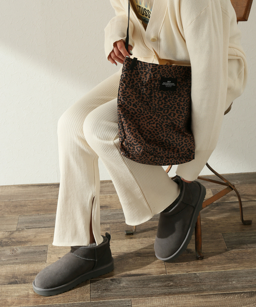 UGG（アグ）の「【UGG/アグ】CLASSIC ULTRA MINI：ショートブーツ◆（ブーツ・レディース・ブラック/カーキ/グレー・60/70/80）」の7枚目の写真