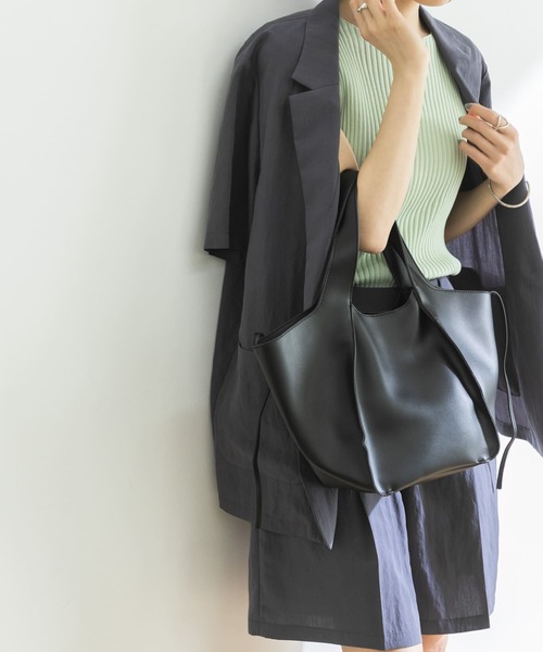 URBAN RESEARCH（アーバンリサーチ）の「フェイクレザートートバッグ（トートバッグ・レディース・ブラック/カーキ/アイボリー・-）」の5枚目の写真