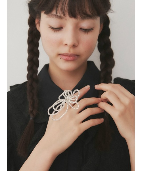 merry jenny（メリージェニー）の「floral beads ring（リング・レディース・グレー/クリア・FREE）」の4枚目の写真