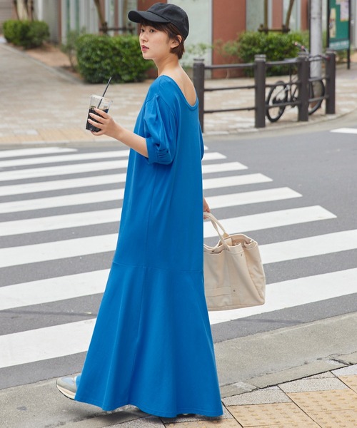 forksy.（フォルクシー）の「【forksy.】カットパフスリーブマーメードマキシワンピース（ワンピース・レディース・ブラック/ブルー/オートミール・FREE）」の18枚目の写真