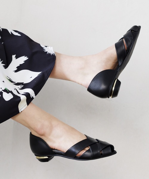 HIMIKO（ヒミコ）の「【Made in Japan】カットワークセパレートパンプス/621122（パンプス・レディース・ゴールド/ブラック/アイボリー・24.0cm/23.0cm/24.5cm/22.5cm/23.5cm/25.0cm/22.0cm/25.5cm）」の6枚目の写真