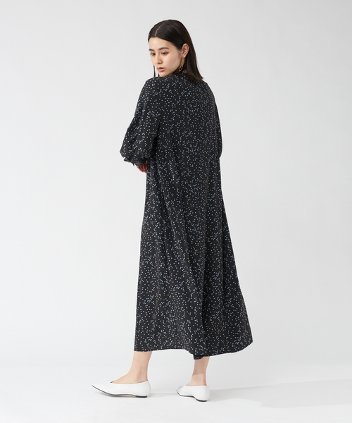 qualite(カリテ)の「ドットパネルギャザーワンピース(ワンピース・レディース・ドット・フリー)」の2枚目の写真