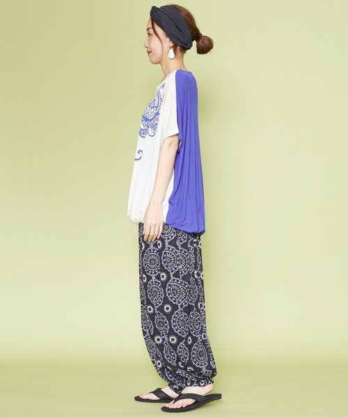 チャイハネ（チャイハネ）の「【チャイハネ】ロータスプリントトップス（Tシャツ/カットソー・レディース・ホワイト/ブラウン/レッド/ブルー・FREE）」の5枚目の写真