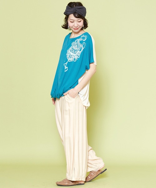 チャイハネ（チャイハネ）の「【チャイハネ】ロータスプリントトップス（Tシャツ/カットソー・レディース・ホワイト/ブラウン/レッド/ブルー・FREE）」の17枚目の写真