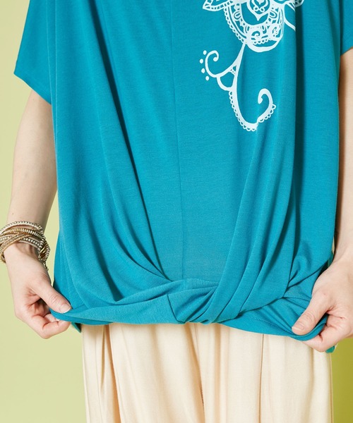 チャイハネ（チャイハネ）の「【チャイハネ】ロータスプリントトップス（Tシャツ/カットソー・レディース・ホワイト/ブラウン/レッド/ブルー・FREE）」の19枚目の写真