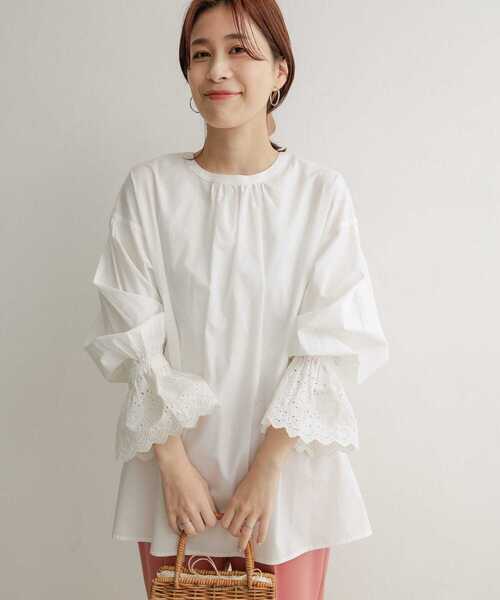 URBAN RESEARCH DOORS（アーバンリサーチドアーズ）の「スカラップスリーブブラウス（シャツ/ブラウス・レディース・オフホワイト/ブラック・1）」の3枚目の写真