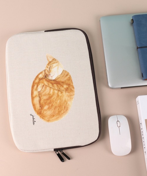 Jubilee(ジュビリー)の「犬・猫・アートデザインなど ノートパソコンPC・タブレットケース 13インチ対応(PC・タブレットケース・レディース・ネイビー/ベージュ系5/ブルー系その他/ベージュ系1/ベージュ系3/ベージュ系2/ブラック系その他/グリーン/ベージュ系4/ブラック/ブルー/ライトブルー/スモークグレー/モカ/ヘザーグレー/クリアブルー/ホワイト×ブルー/ライトピンク/ベージュ系7/ベージュ系8/ベージュ系9/ベージュ系6/ホワイト×イエロー/ブラック系その他2/ブラック系その他3/ホワイト×ライトグレー/グレー/スカイブルー/ライトグレー/イエロー/ピンク・13inch)」の18枚目の写真