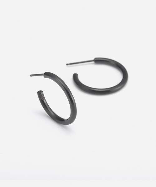 Vaya Con Dios(ヴァヤコンディオス)の「E154 stainless - Hoop pierce(pair)(ピアス(両耳用)・メンズ・シルバー/ゴールド/ブラック・FREE)」の2枚目の写真