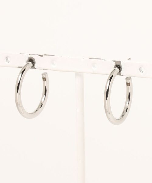 Vaya Con Dios(ヴァヤコンディオス)の「E154 stainless - Hoop pierce(pair)(ピアス(両耳用)・メンズ・シルバー/ゴールド/ブラック・FREE)」の6枚目の写真