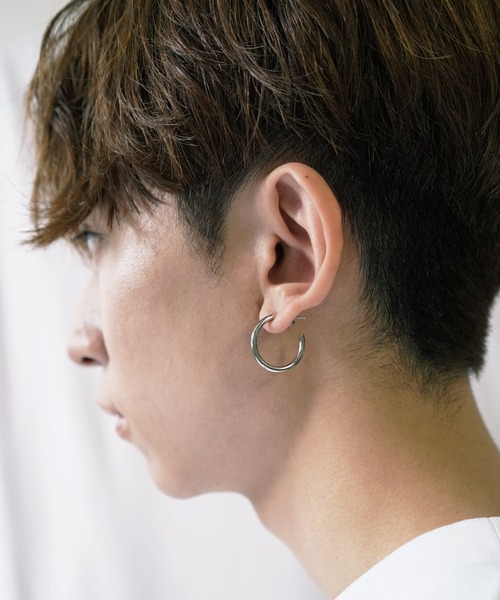 Vaya Con Dios(ヴァヤコンディオス)の「E154 stainless - Hoop pierce(pair)(ピアス(両耳用)・メンズ・シルバー/ゴールド/ブラック・FREE)」の15枚目の写真