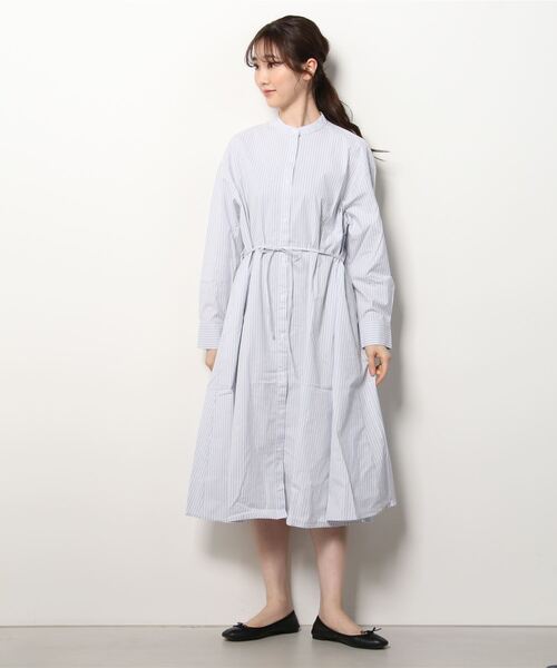 GAP（ギャップ）の「Free＆Flow マキシシャツワンピース（ワンピース・レディース・ベージュ/ホワイト/ホワイト×ブルー・S/M/XXS/XS）」の20枚目の写真