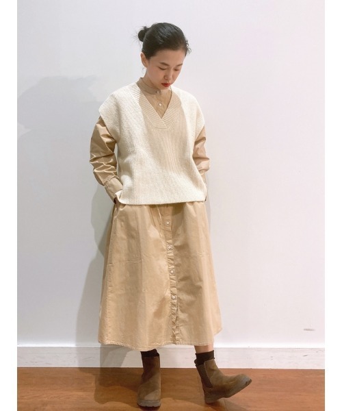 GAP（ギャップ）の「Free＆Flow マキシシャツワンピース（ワンピース・レディース・ベージュ/ホワイト/ホワイト×ブルー・S/M/XXS/XS）」の9枚目の写真