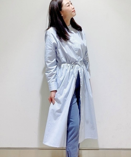 GAP（ギャップ）の「Free＆Flow マキシシャツワンピース（ワンピース・レディース・ベージュ/ホワイト/ホワイト×ブルー・S/M/XXS/XS）」の11枚目の写真