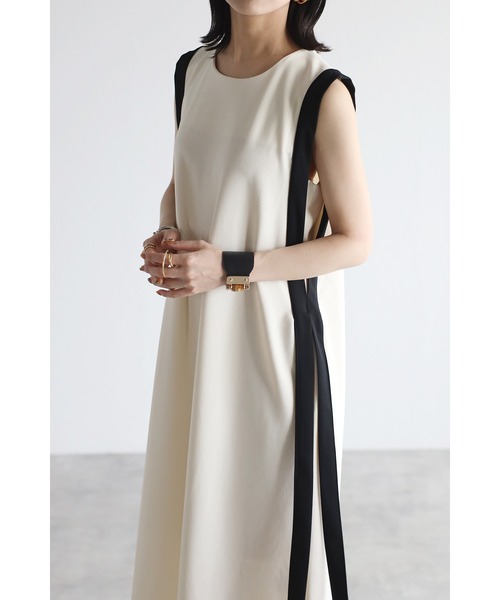 Bonjour Sagan(ボンジュールサガン)の「サイドラインワンピース(ワンピース・レディース・キナリ/ブラック/グレイッシュベージュ・FREE)」の4枚目の写真