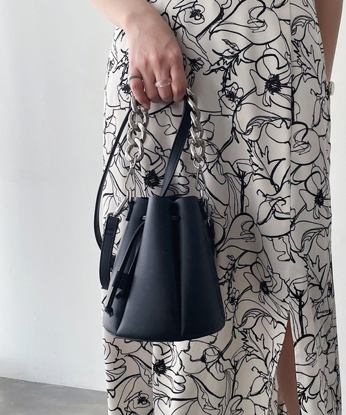 PAGEBOY（ページボーイ）の「フラワーチェーンポシェット（ショルダーバッグ・レディース・ブラック/オフホワイト/グリーン系その他・FREE）」の5枚目の写真