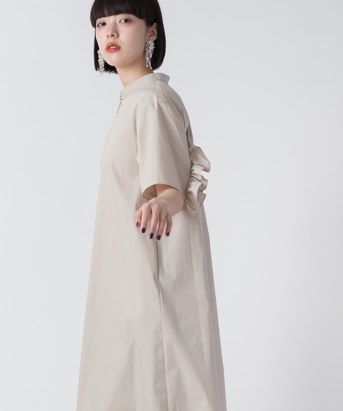 La SRIC（ラスリック）の「La SRIC / 半袖バックフリルOP（ワンピース・レディース・ベージュ/グリーン/ブルー・38）」の10枚目の写真