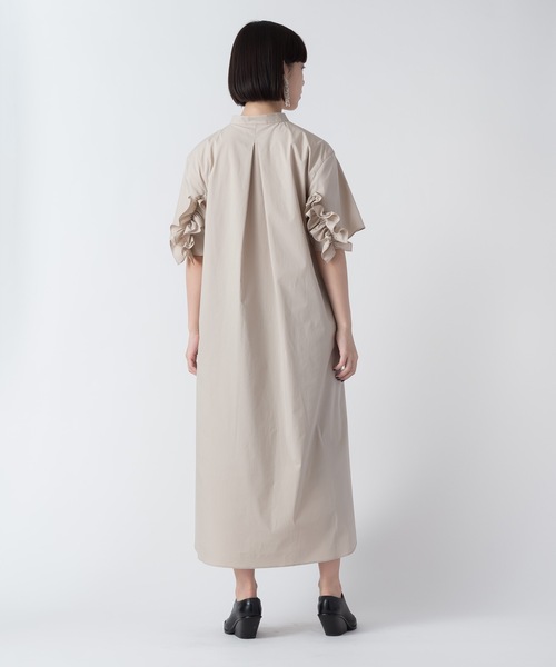 La SRIC（ラスリック）の「La SRIC / 半袖バックフリルOP（ワンピース・レディース・ベージュ/グリーン/ブルー・38）」の11枚目の写真