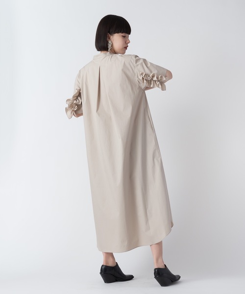 La SRIC（ラスリック）の「La SRIC / 半袖バックフリルOP（ワンピース・レディース・ベージュ/グリーン/ブルー・38）」の6枚目の写真