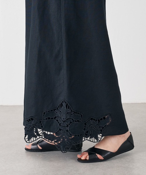 BEARDSLEY（ビアズリー）の「裾カット刺繍パンツ（その他パンツ・レディース・ブラック/ホワイト・1/0）」の12枚目の写真