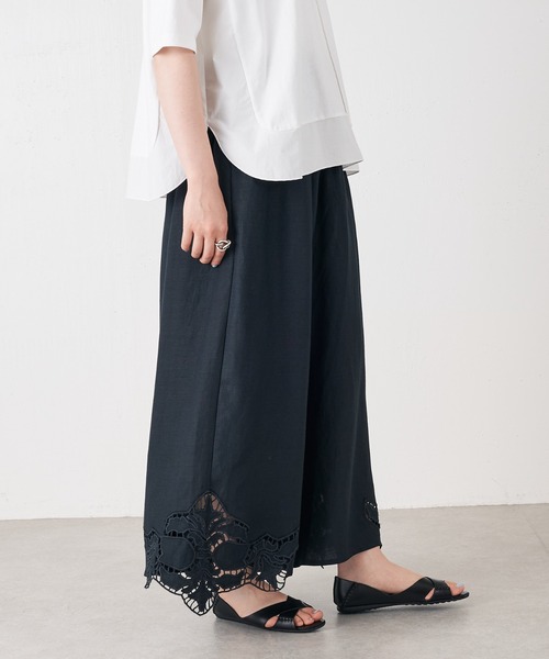 BEARDSLEY（ビアズリー）の「裾カット刺繍パンツ（その他パンツ・レディース・ブラック/ホワイト・1/0）」の10枚目の写真