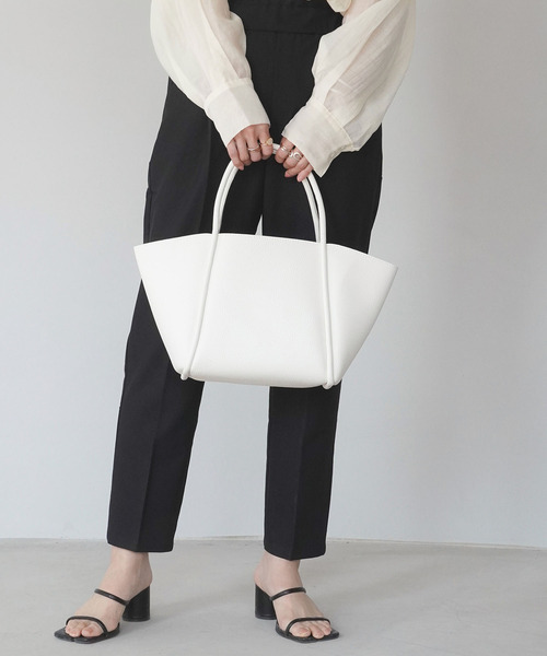 IAMUSE(アイアミューズ)の「シンプルトートバッグ S0070【IAMUSE】(トートバッグ・レディース・ホワイト/ブラック・FREE)」の9枚目の写真