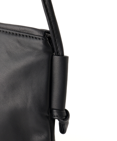 GIANNI CHIARINI（ジャンニ キアリーニ）の「【GIANNI CHIARINI/ジャン二 キアリー二】 LAMU：ショルダーバッグ（ショルダーバッグ・レディース・ブラック/ホワイト×ホワイト・FREE）」の17枚目の写真