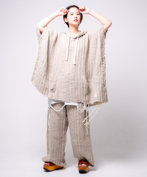 EFFECTEN(エフェクテン)の「mpa2901-raminen asymmetry poncho hoodie ポンチョフーディー(ポンチョ・メンズ・オートミール・FREE)」の12枚目の写真
