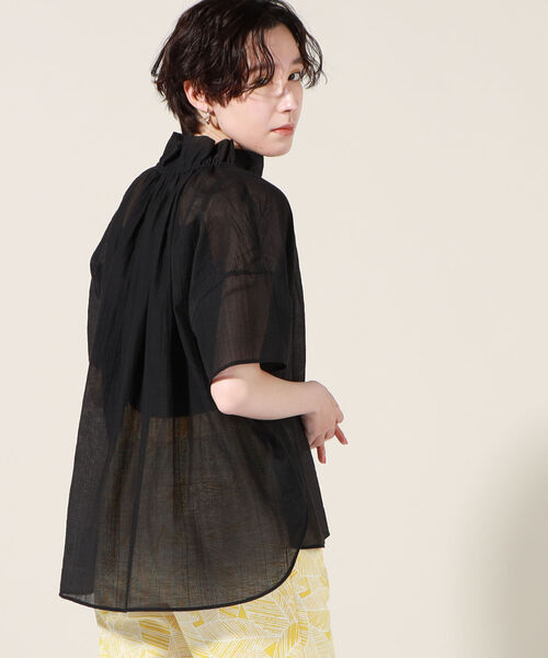 NOLLEY’S(ノーリーズ)の「シアー楊柳フリル衿ブラウス(シャツ/ブラウス・レディース・ブルー/ブラック/ライトグレー・FREE)」の2枚目の写真