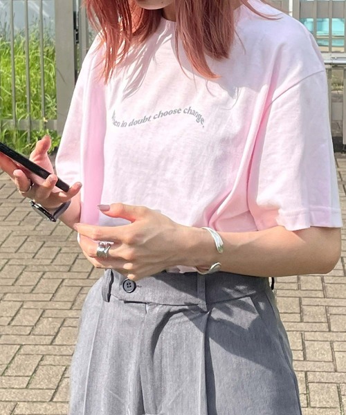 byYOUANCE（バイユアンス）の「SZK×byYOUANCEプリントTシャツ（Tシャツ/カットソー・レディース・グリーン系その他/ライトピンク/ホワイト/サックスブルー・FREE）」の4枚目の写真