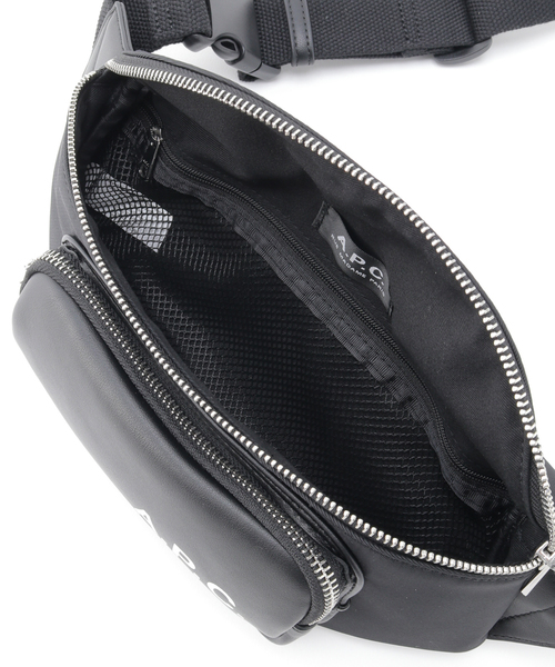 A.P.C.（アーペーセー）の「【A.P.C. / アー ペー セー】 BANANE CAMDEN ウエストバック（ショルダーバッグ・メンズ・ブラック・FREE）」の17枚目の写真