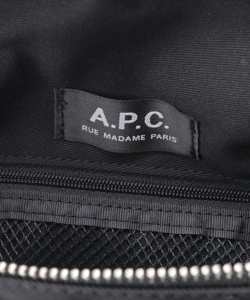 A.P.C.（アーペーセー）の「【A.P.C. / アー ペー セー】 BANANE CAMDEN ウエストバック（ショルダーバッグ・メンズ・ブラック・FREE）」の7枚目の写真