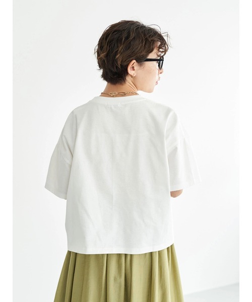 earth music&ecology(アースミュージックアンドエコロジー)の「yummy ショートTシャツ(Tシャツ/カットソー・レディース・チャコールグレー/オフホワイト/サックスブルー/ラベンダー・FREE)」の16枚目の写真