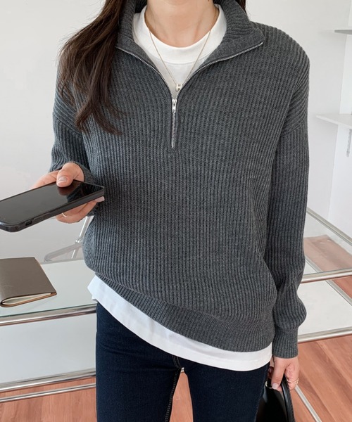 ABITOKYO（アビトーキョー）の「ハーフジップハイネックニットプルオーバー（ニット/セーター・レディース・ブラック/ベージュ/ネイビー/ピンク/イエロー/ブルーグレー/チャコールグレー・FREE）」の16枚目の写真