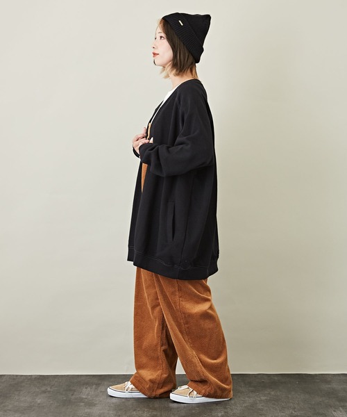 CUBE SUGAR（キューブシュガー）の「WEB限定スウェット配色ステッチ長袖カーディガン（カーディガン/ボレロ・レディース・パープル/ブラック/グレイッシュベージュ・M）」の6枚目の写真