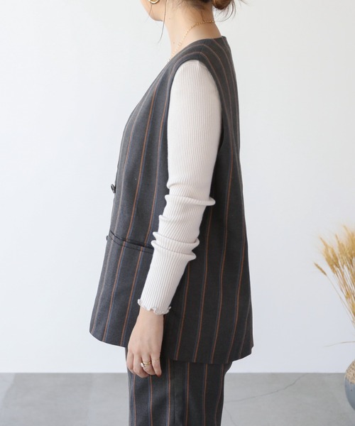 frames RAY CASSIN（フレームスレイカズン）の「WEB限定 ノーカラーストライプジレ セットアップ着用可（ベスト・レディース・ブラック系/グレー系・FREE）」の19枚目の写真