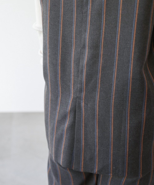frames RAY CASSIN（フレームスレイカズン）の「WEB限定 ノーカラーストライプジレ セットアップ着用可（ベスト・レディース・ブラック系/グレー系・FREE）」の21枚目の写真