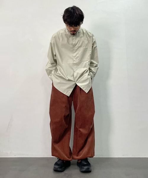 FREAK'S STORE（フリークスストア）の「WEB限定 Relax Fit リラックスフィット レギュラーカラーシャツ/クレリック/ストライプ（シャツ/ブラウス・メンズ・ホワイト/チャコールグレー/ブラック/ベージュ/オリーブ/サックスブルー/ストライプ/サックスブルー系2・SMALL/MEDIUM/LARGE）」の9枚目の写真