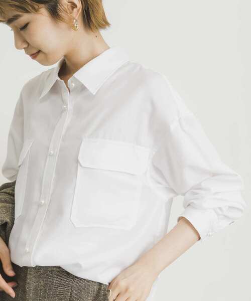 URBAN RESEARCH（アーバンリサーチ）の「パール釦シャツ（シャツ/ブラウス・レディース・ネイビー/オフホワイト/カーキ・FREE）」の4枚目の写真