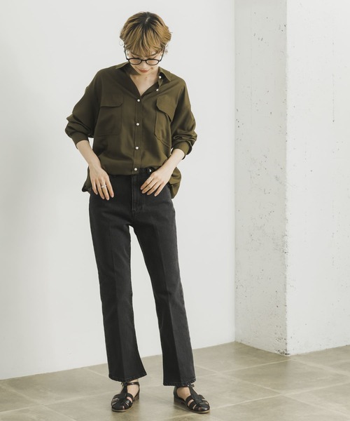 URBAN RESEARCH（アーバンリサーチ）の「パール釦シャツ（シャツ/ブラウス・レディース・ネイビー/オフホワイト/カーキ・FREE）」の15枚目の写真