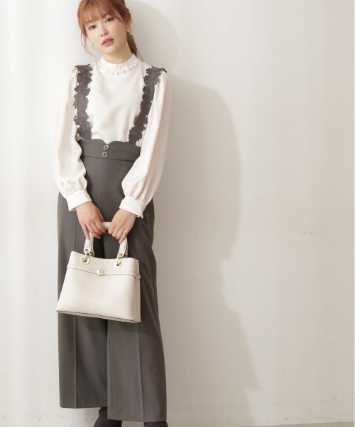 PROPORTION BODY DRESSING(プロポーションボディドレッシング)の「デザインショルダーパンツ / 1212230002(その他パンツ・レディース・オフホワイト/ブラウン/ベージュ・MEDIUM/SMALL)」の1枚目の写真
