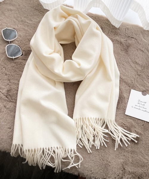 SAISON DE PAPILLON(セゾンドパピヨン)の「ウールタッチ大判マフラー(マフラー・レディース・ブラック/アイボリー/グレー/マスタード/チャコール/パープル/ブラウン・フリー)」の2枚目の写真