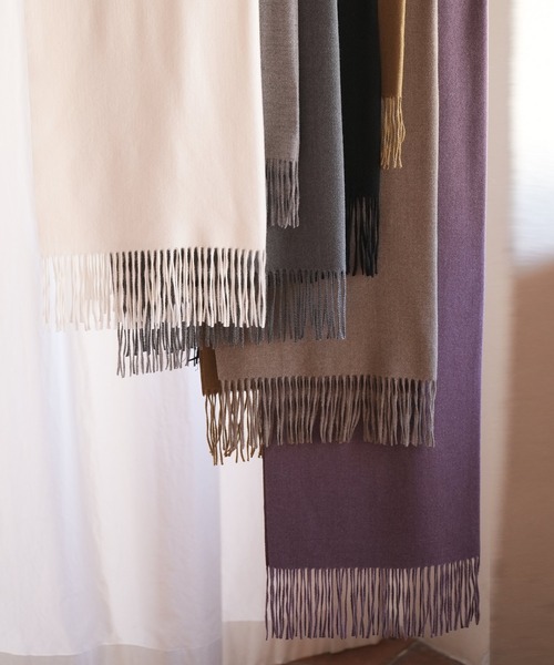 SAISON DE PAPILLON(セゾンドパピヨン)の「ウールタッチ大判マフラー(マフラー・レディース・ブラック/アイボリー/グレー/マスタード/チャコール/パープル/ブラウン・フリー)」の17枚目の写真