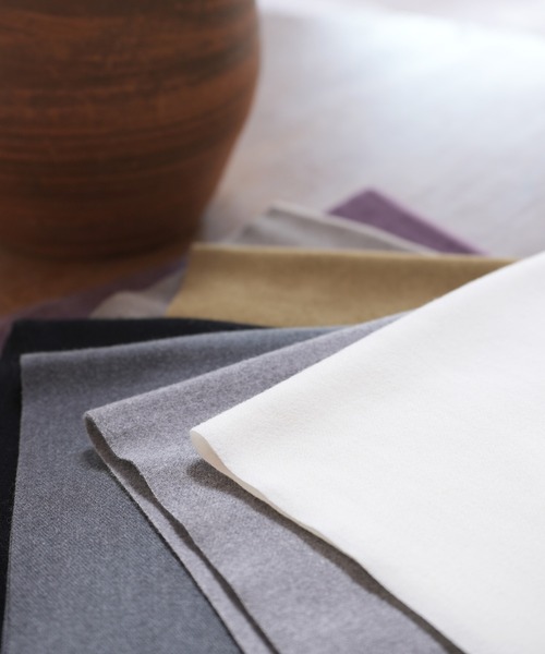 SAISON DE PAPILLON(セゾンドパピヨン)の「ウールタッチ大判マフラー(マフラー・レディース・ブラック/アイボリー/グレー/マスタード/チャコール/パープル/ブラウン・フリー)」の22枚目の写真