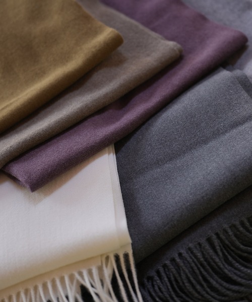 SAISON DE PAPILLON(セゾンドパピヨン)の「ウールタッチ大判マフラー(マフラー・レディース・ブラック/アイボリー/グレー/マスタード/チャコール/パープル/ブラウン・フリー)」の15枚目の写真