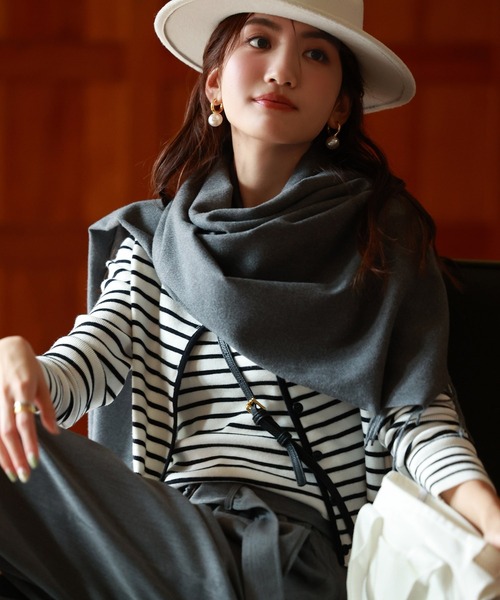 SAISON DE PAPILLON(セゾンドパピヨン)の「ウールタッチ大判マフラー(マフラー・レディース・ブラック/アイボリー/グレー/マスタード/チャコール/パープル/ブラウン・フリー)」の13枚目の写真